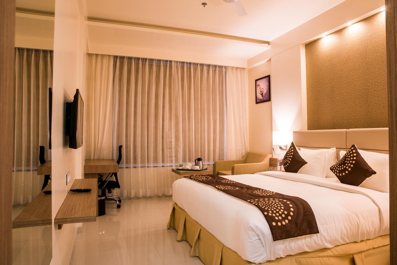 Hotel Grand Rio Nashik Buitenkant foto