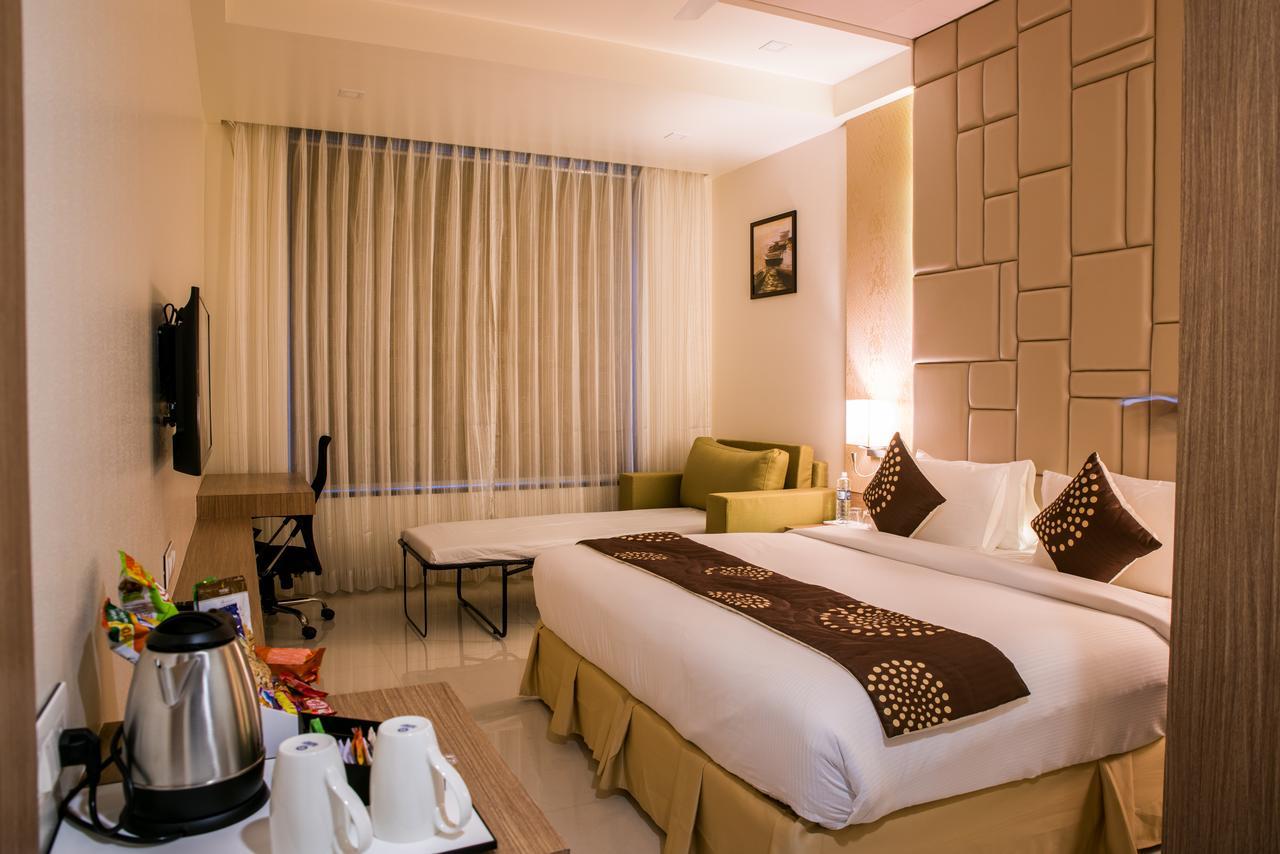 Hotel Grand Rio Nashik Buitenkant foto