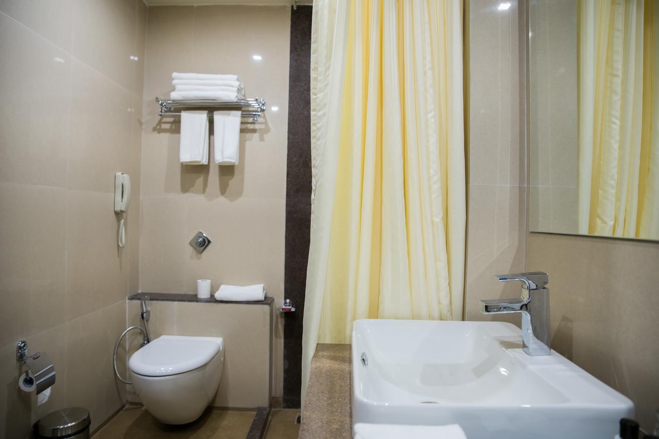 Hotel Grand Rio Nashik Buitenkant foto