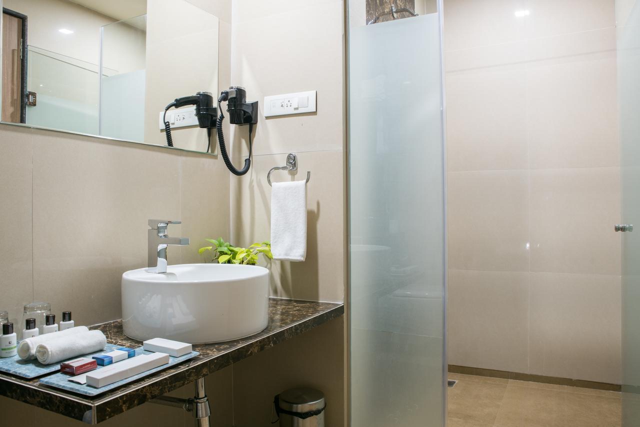 Hotel Grand Rio Nashik Buitenkant foto