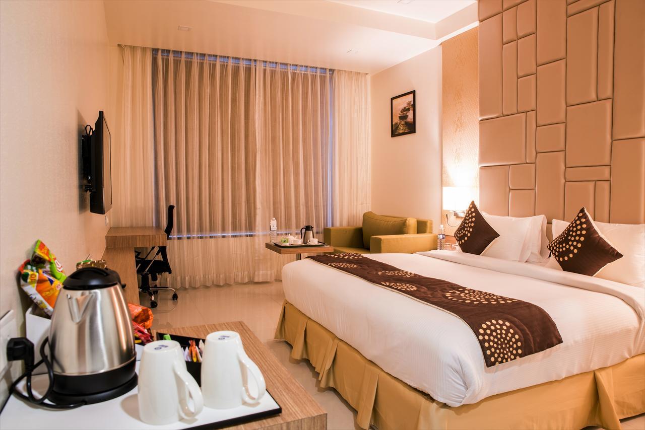 Hotel Grand Rio Nashik Buitenkant foto